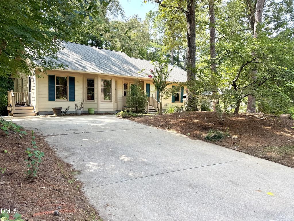 6 Burnwood Place, Chapel Hill