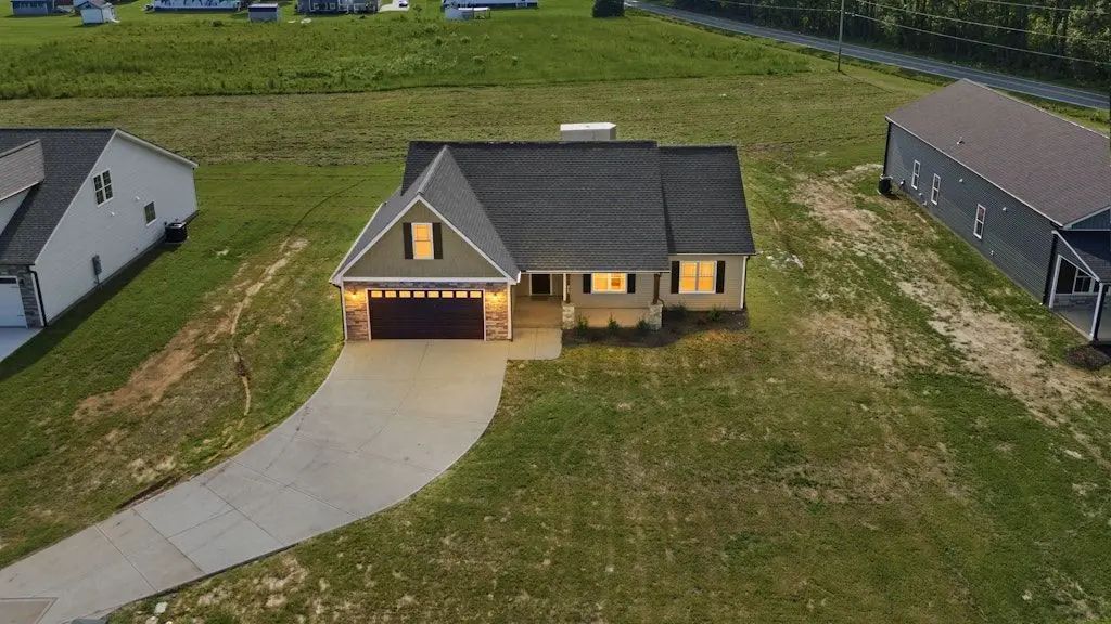 215 Bay Valley Road, Kenly