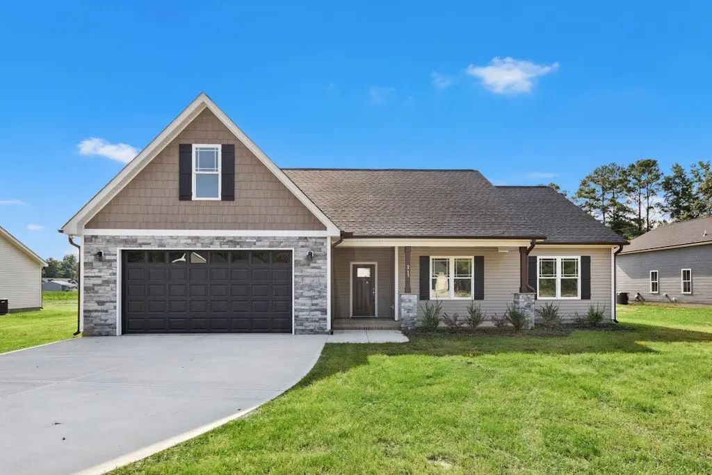 215 Bay Valley Road, Kenly
