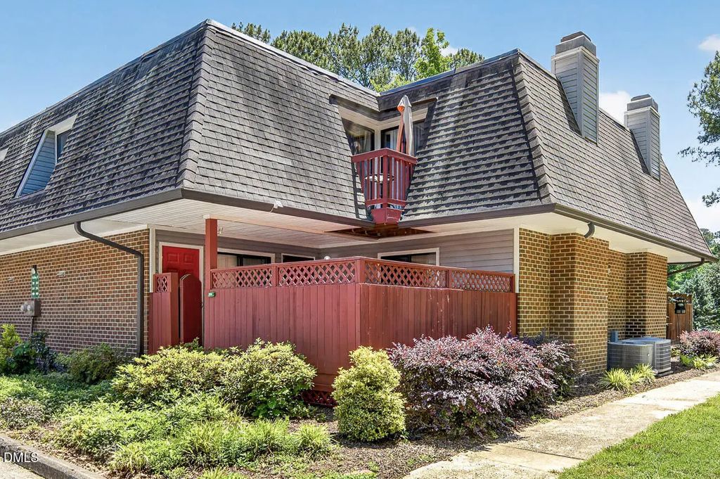 208 Finley Forest Drive, Chapel Hill