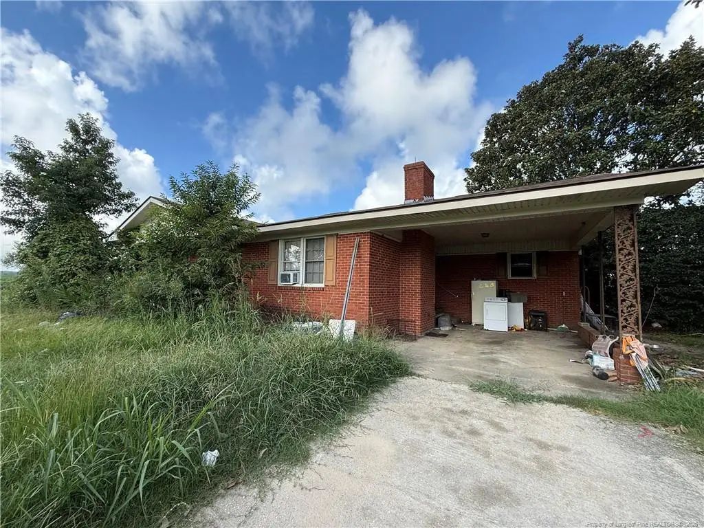 182 Pecan Road, Fairmont