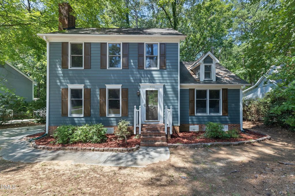 100 Culcross Court, Cary