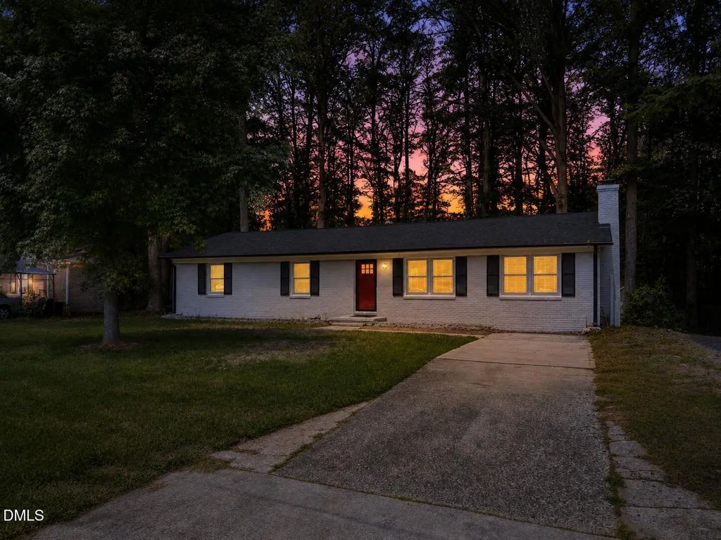 2819 Independence Avenue, Durham