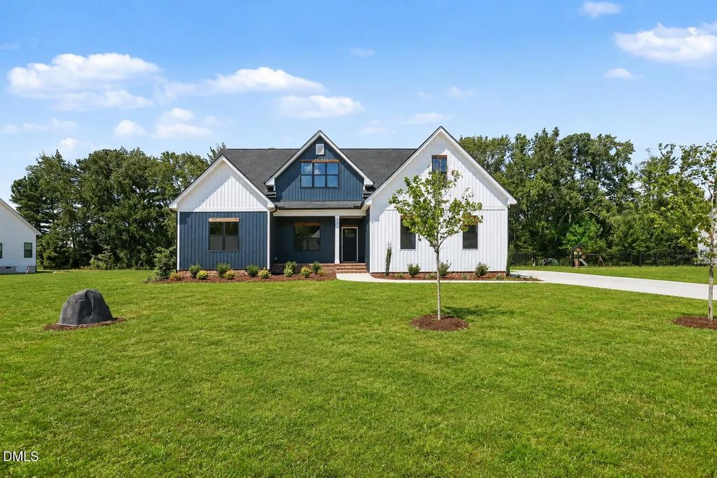 25 Uptown Court, Zebulon