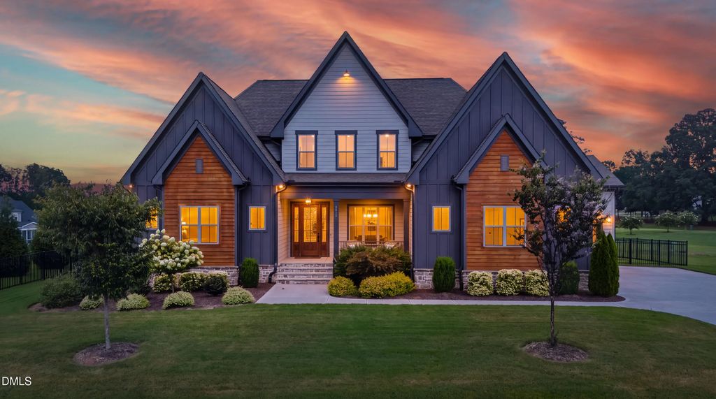 8012 Woodcross Way, Wake Forest