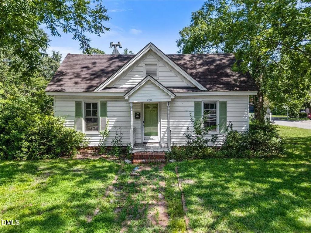 700 N Webb Street, Selma