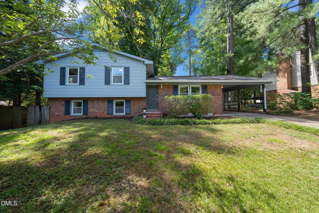 803 Palmetto Drive, Cary