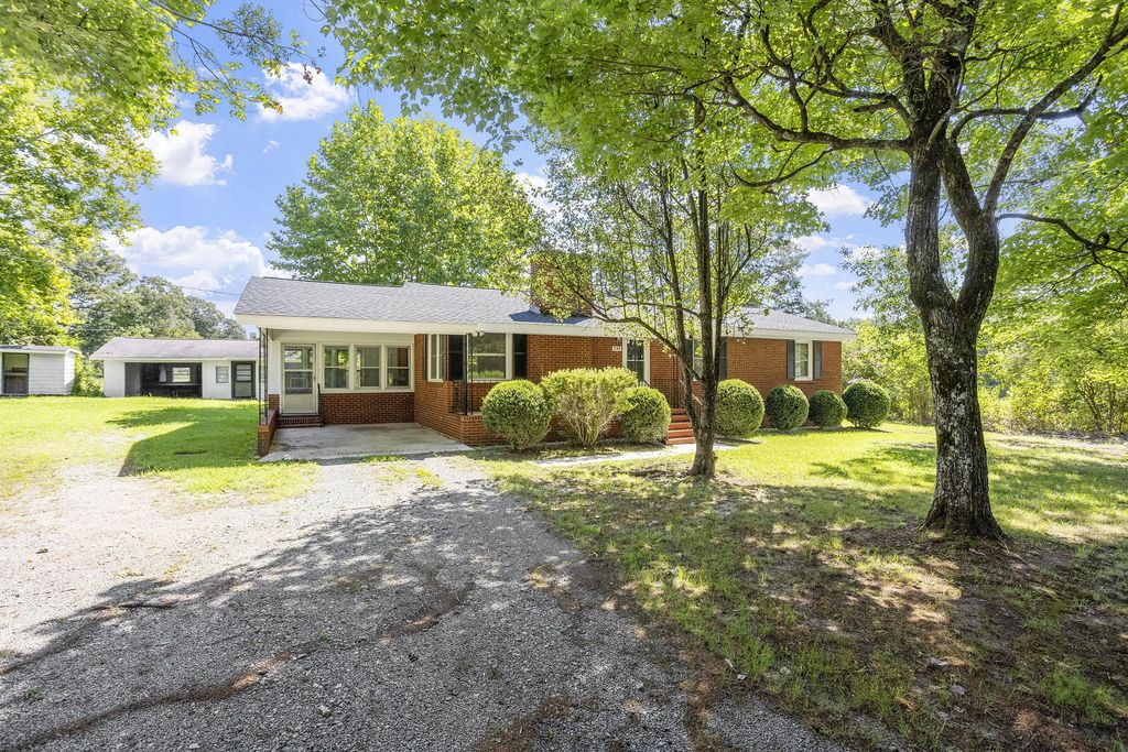399 Willett Road, Sanford