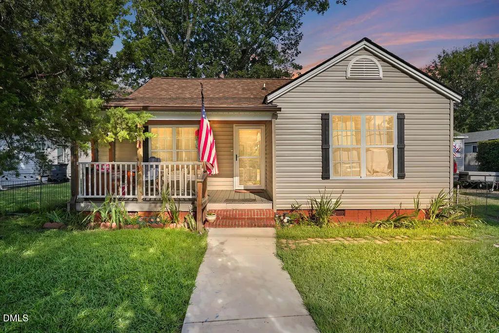 109 Twin City Street, Dunn
