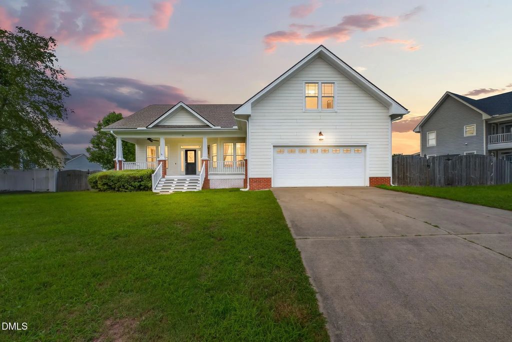 57 Planters Glen Drive, Angier