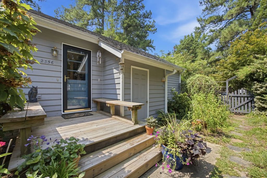 2356 Ravenhill Drive, Raleigh