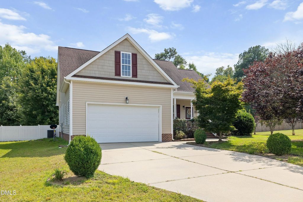 541 Spruce Meadows Lane, Willow Springs