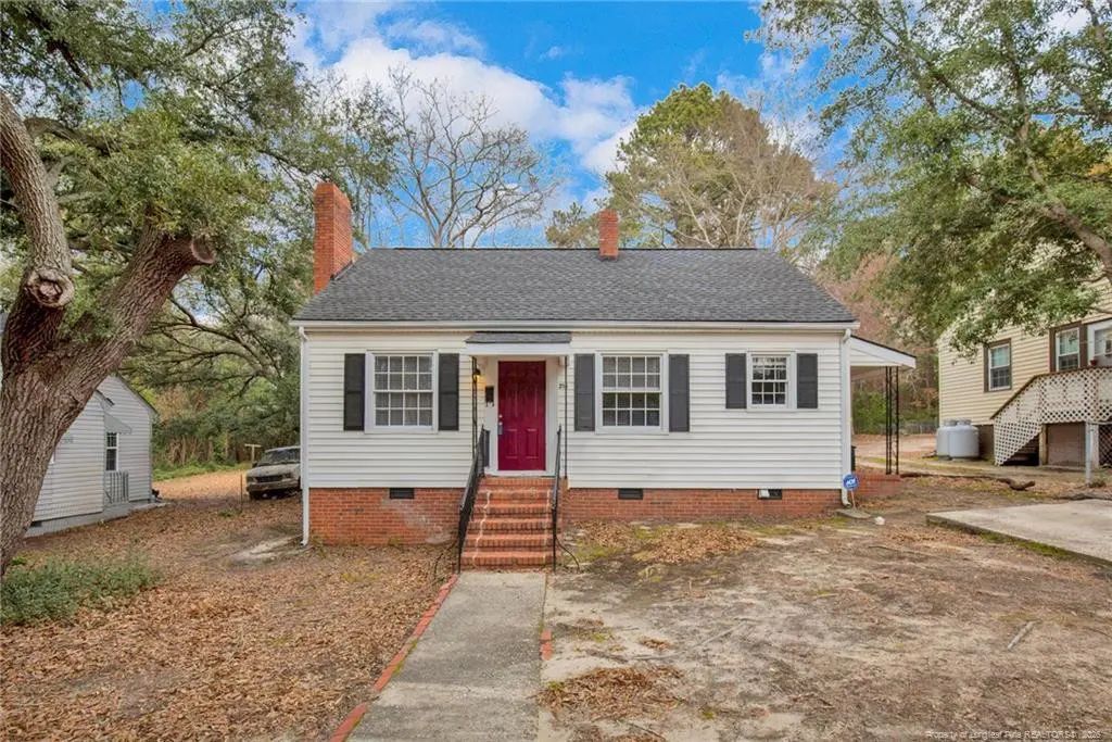 216 Hawthorne Road, Fayetteville