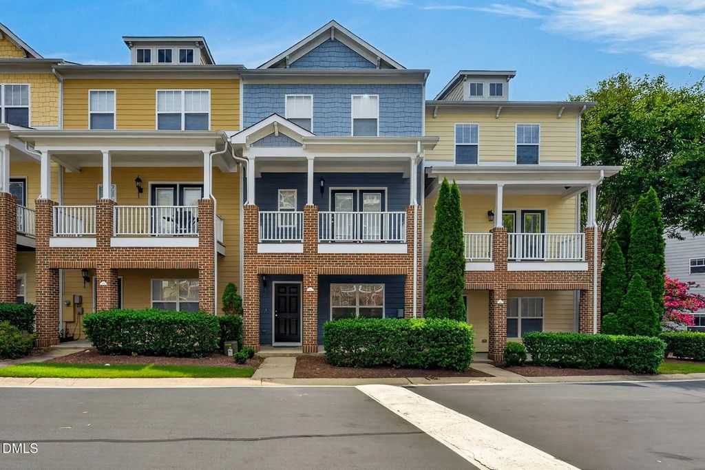 315 Kinellan Lane, Cary