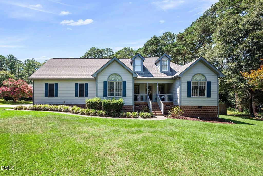 400 La Vista Court, Benson