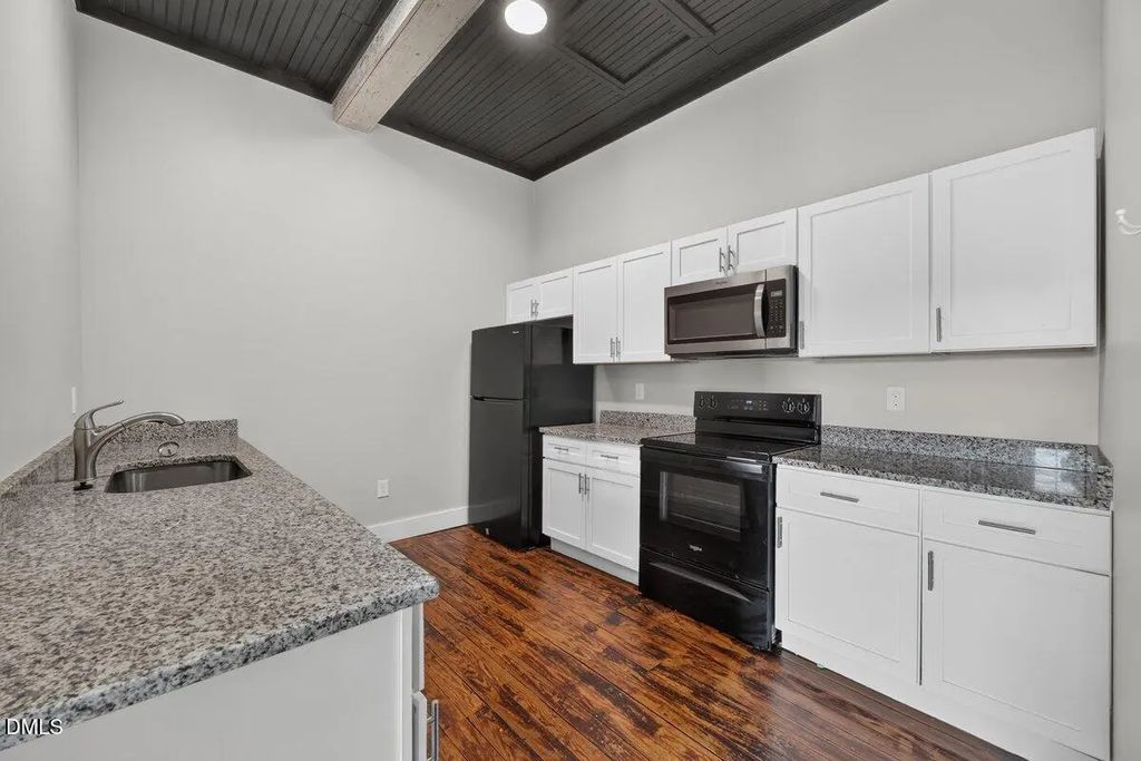 202 S Main Street 213, Warrenton