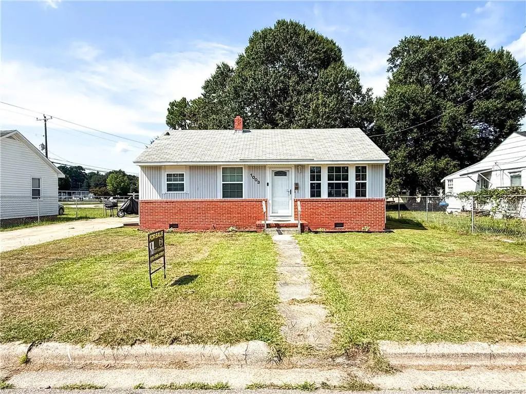 1003 E 8th Street, Lumberton