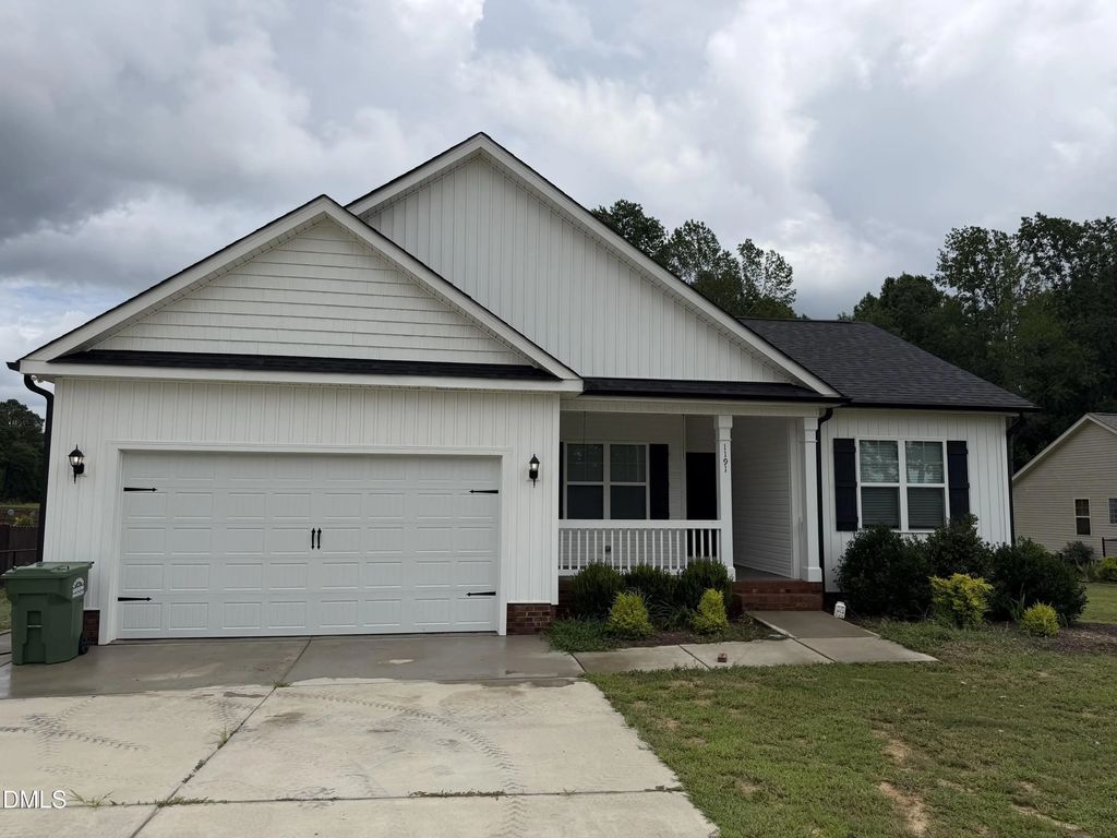 1191 Denning Road, Angier