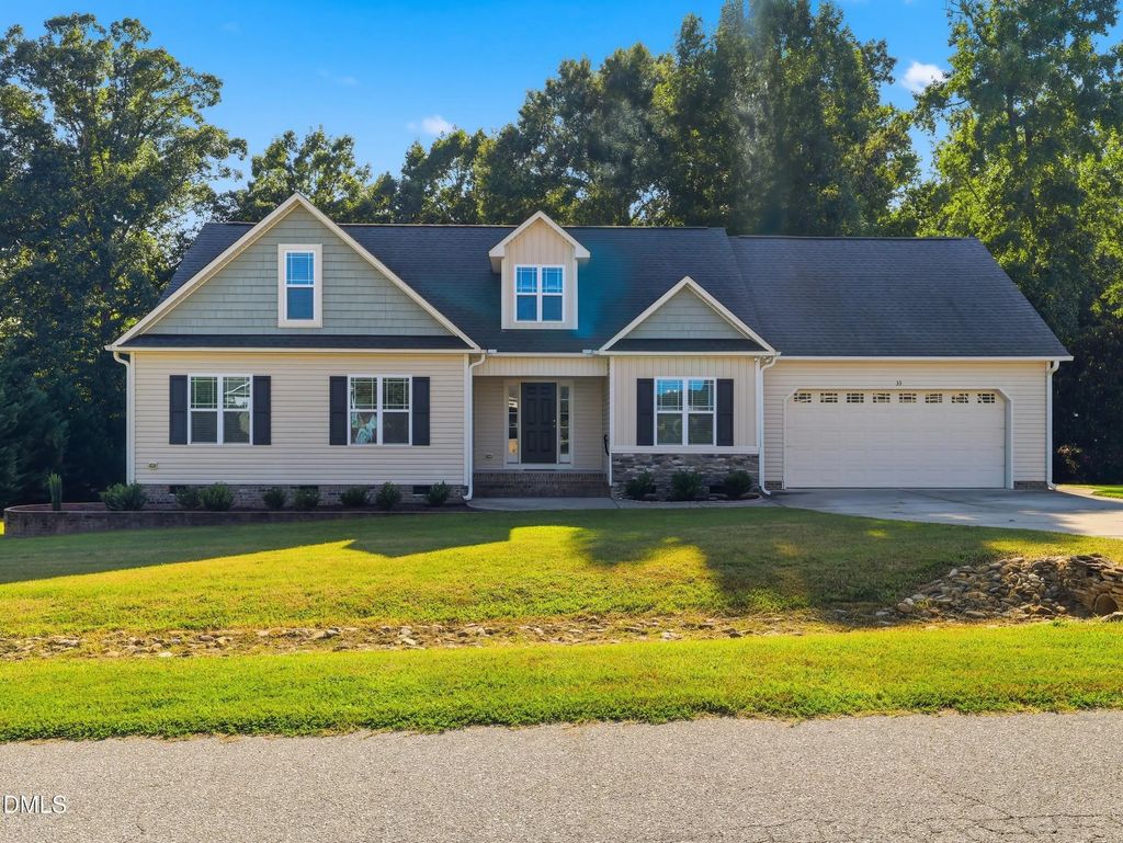 33 Bluestone Drive, Smithfield