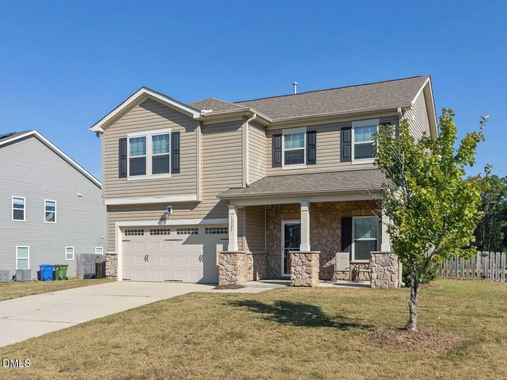 1225 Chimney Ridge Drive, Fuquay Varina