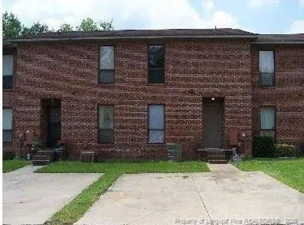 1404 Tangora Lane, Fayetteville