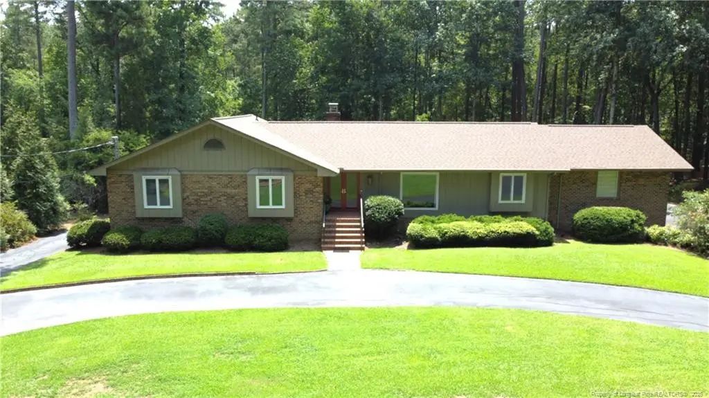 607 Pineknoll Drive, Sanford