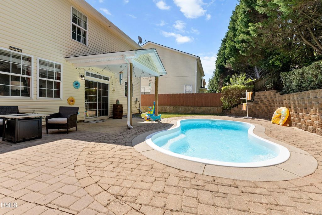 112 Smart Court, Clayton