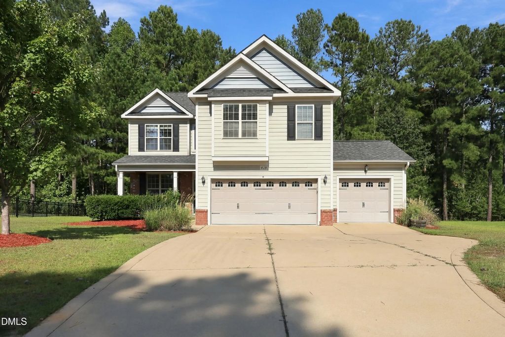 419 Rolling Pines Drive, Spring Lake
