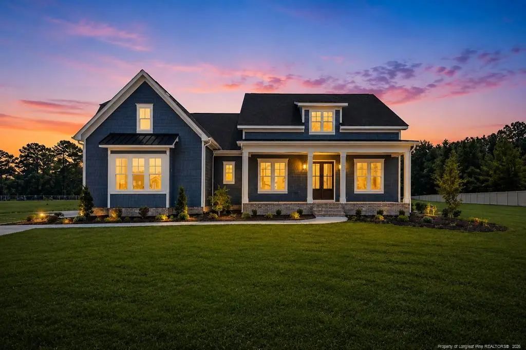 925 Dixie Farm Road, Sanford