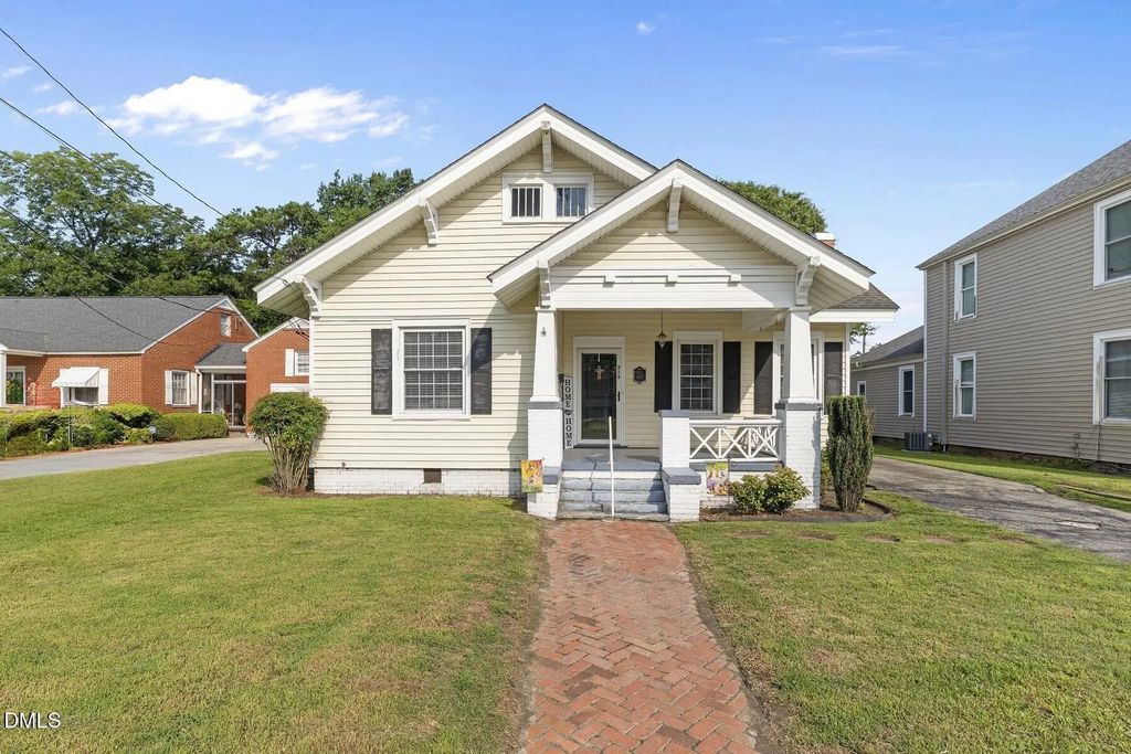 313 N Breazeale Avenue, Mount Olive