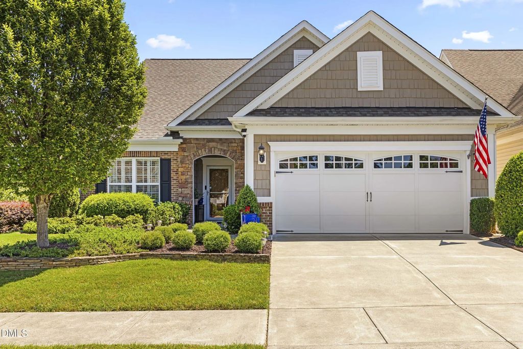 747 Blackfriars Loop, Cary