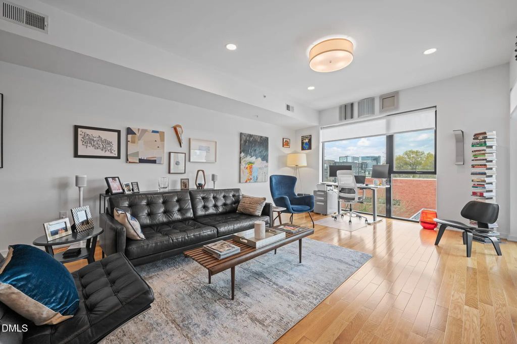 523 S West Street 304, Raleigh