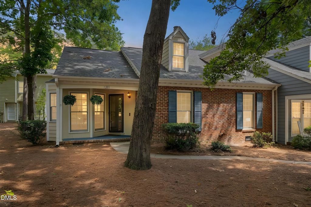 1201 Deptford Court, Raleigh