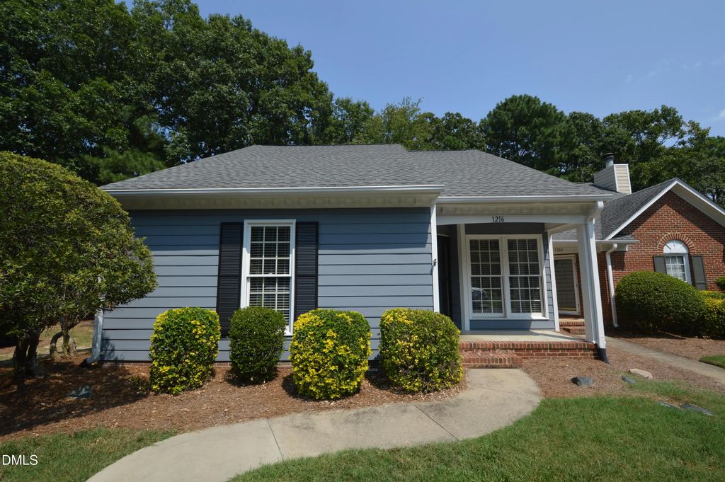 1216 Deptford Court, Raleigh