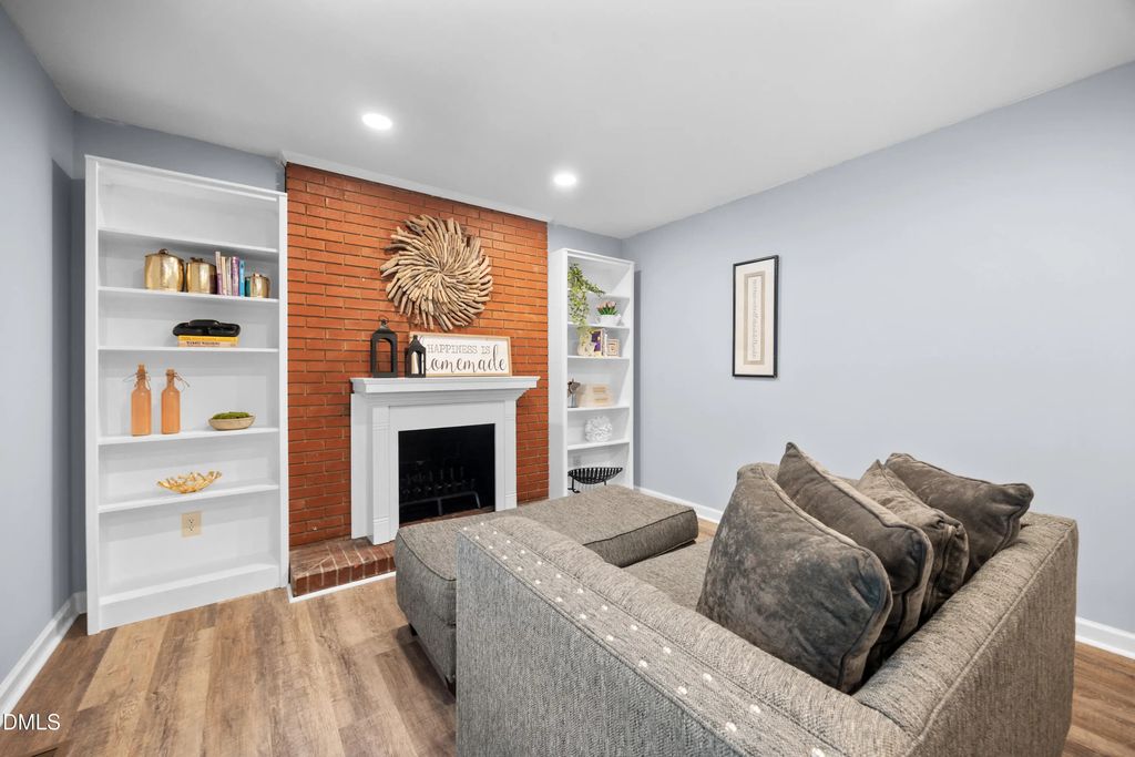 820 Greenwich Street, Raleigh