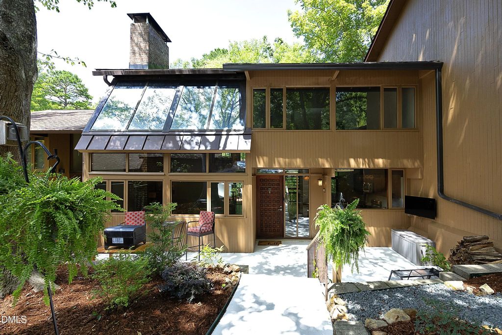 102 Arbutus Place, Chapel Hill