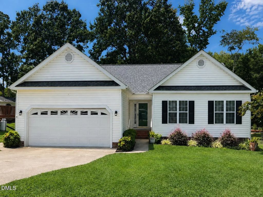 537 Hunter Way, Clayton