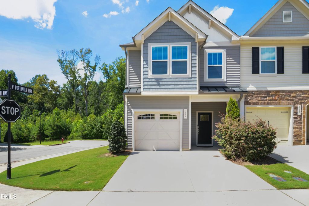372 E Porthaven Way, Clayton