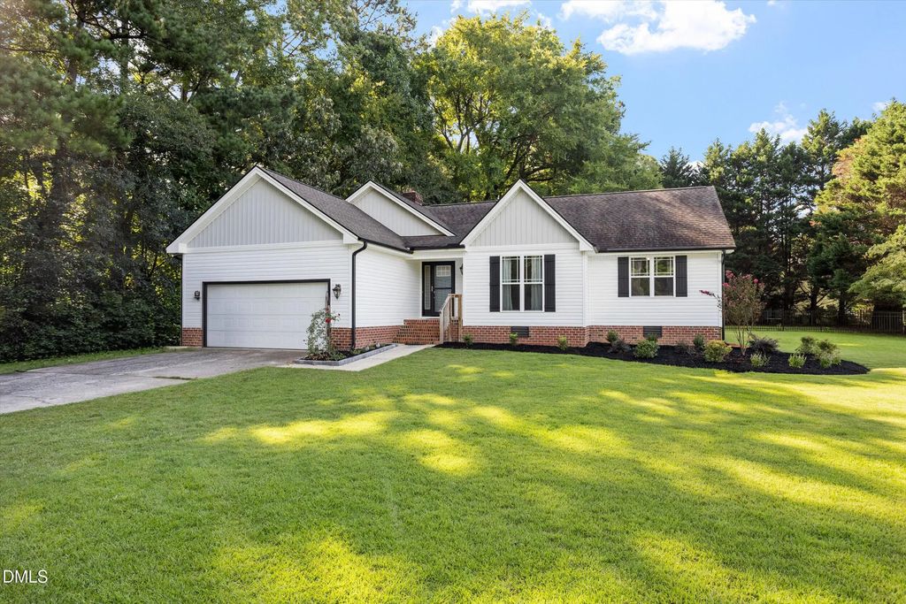 124 Stonehenge Drive, Clayton
