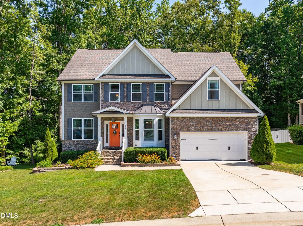 118 Stratford Lane, Clayton