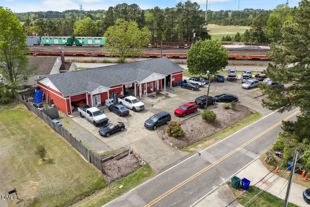 921 Midway Avenue, Durham