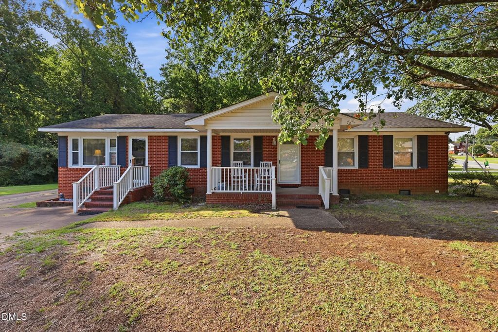 2201 Coffman Street, Fayetteville