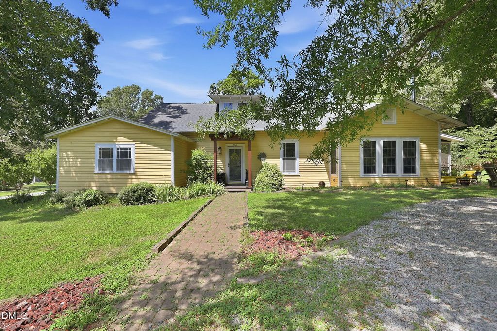 306 N Ninth Street, Mebane
