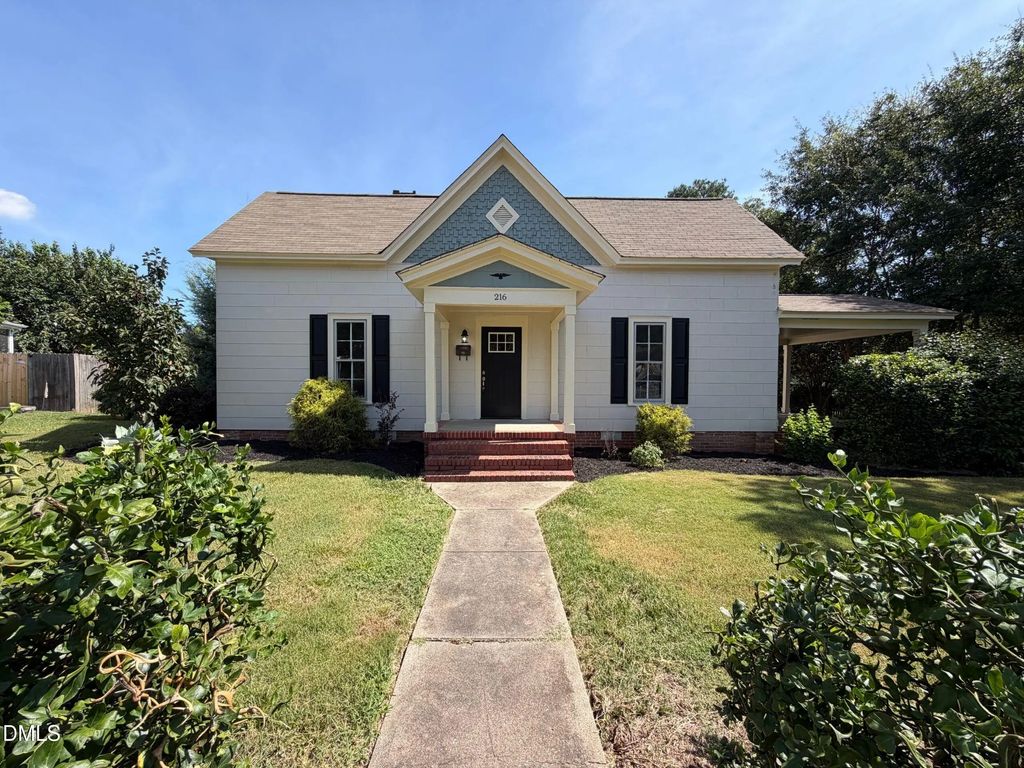 216 E Horne Street, Clayton