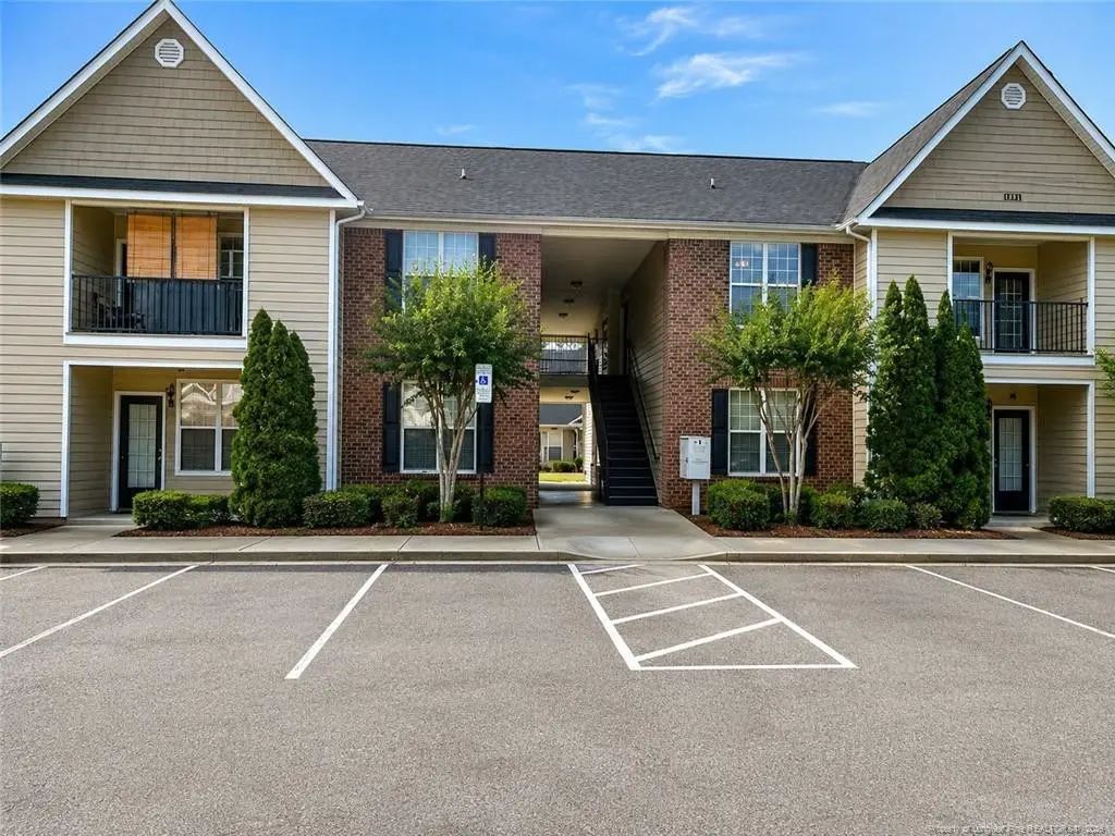2645 Mcarthur Landing Circle 203, Fayetteville