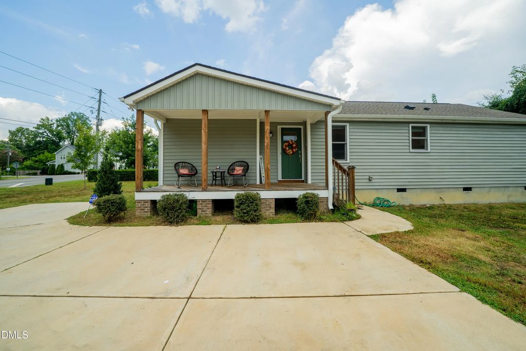 2015 Schieffelin Road 1, Apex