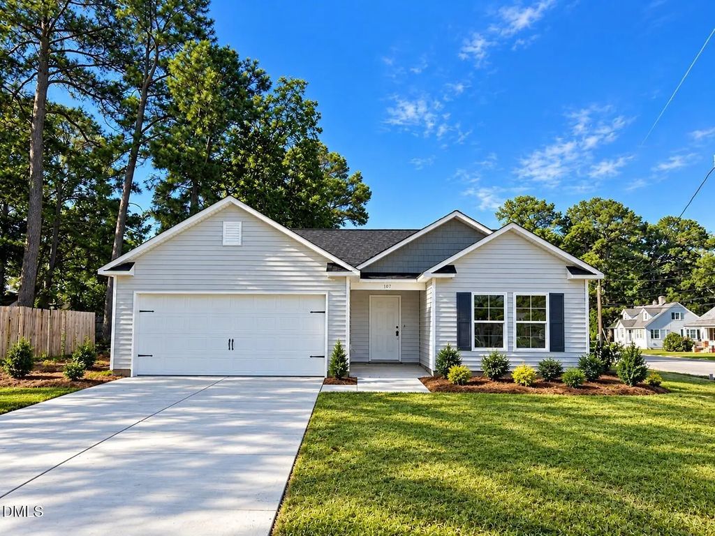 107 W Burnette Street, Pinetops