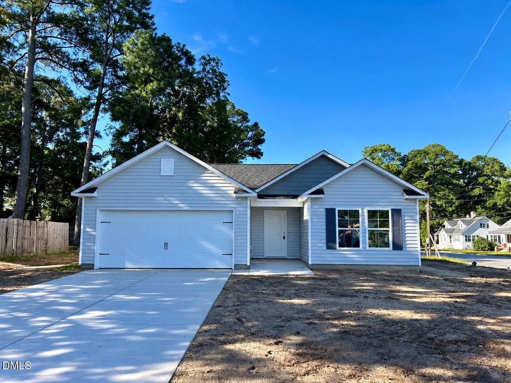 107 W Burnette Street, Pinetops