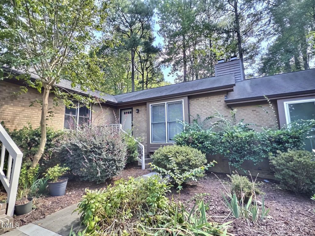 300 W Woodcroft Parkway 33b, Durham