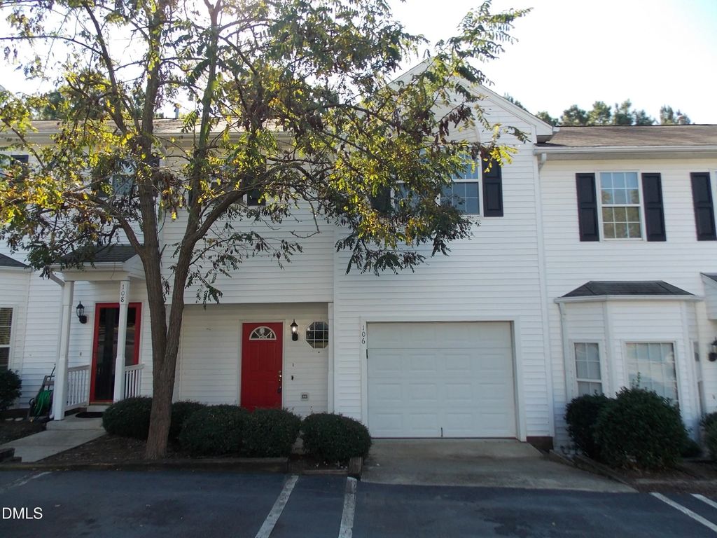 106 Pointe Crest Court, Cary